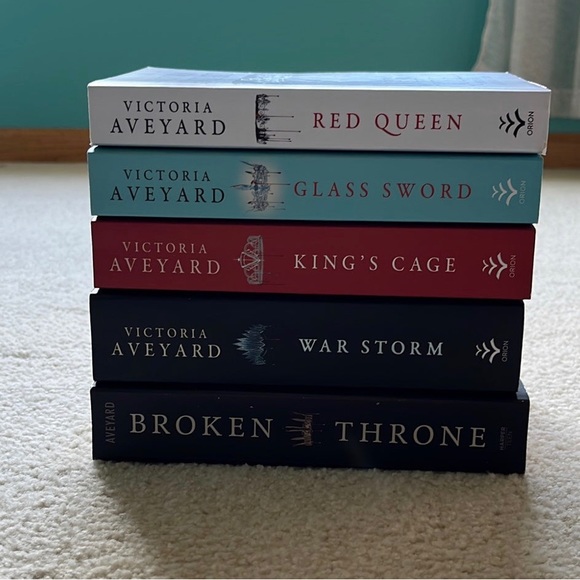 Red Queen (full series) - Picture 2 of 2